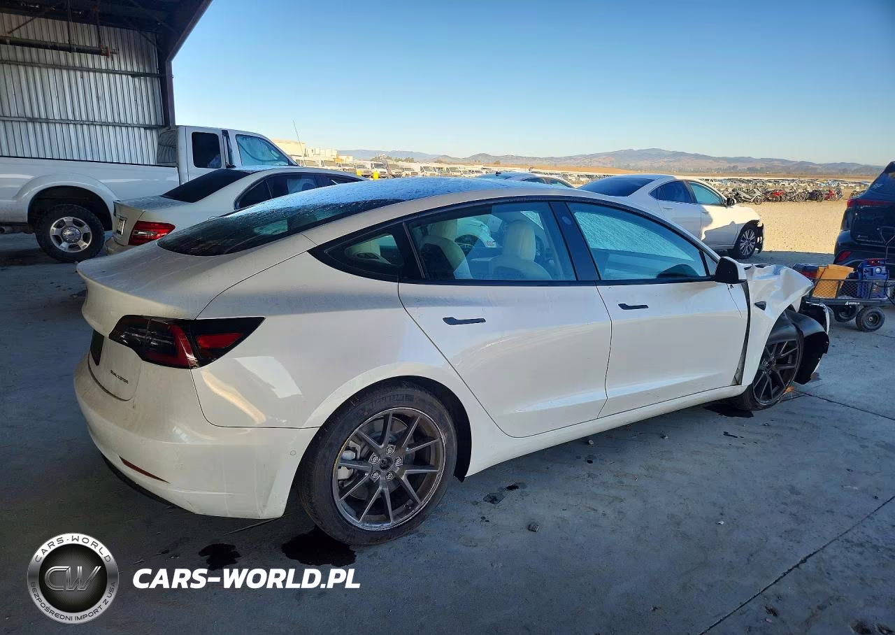 2022 Tesla Model 3 VIN:5YJ3E1EB0NF153646 - 3