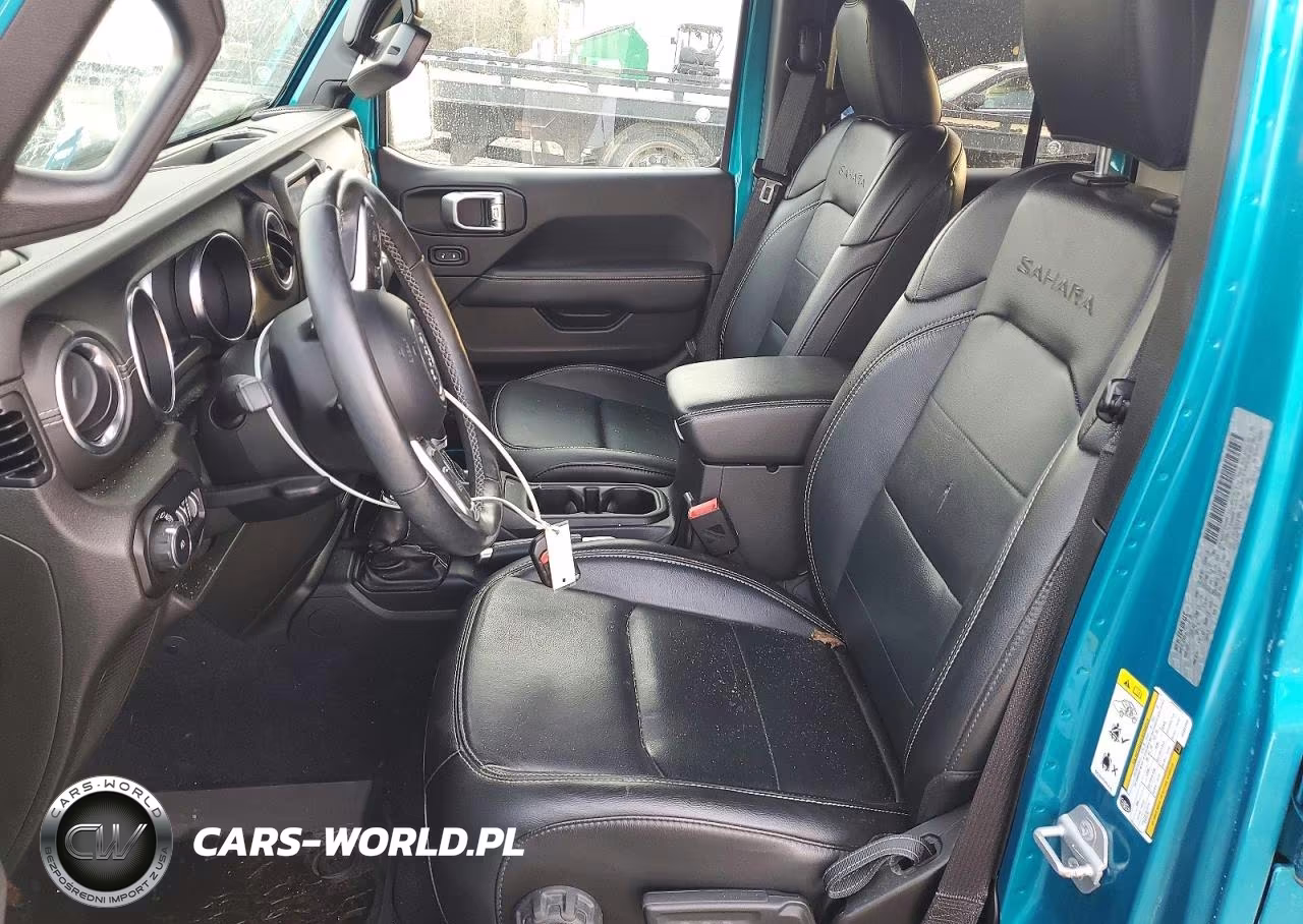 2019 Jeep Wrangler Unlimited Sahara VIN:1C4HJXEN1KW684103 - 7