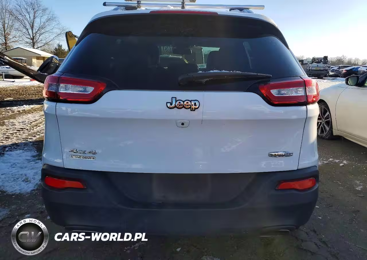 2018 Jeep Cherokee Latitude Plus VIN:1C4PJMLX1JD527292 - 6