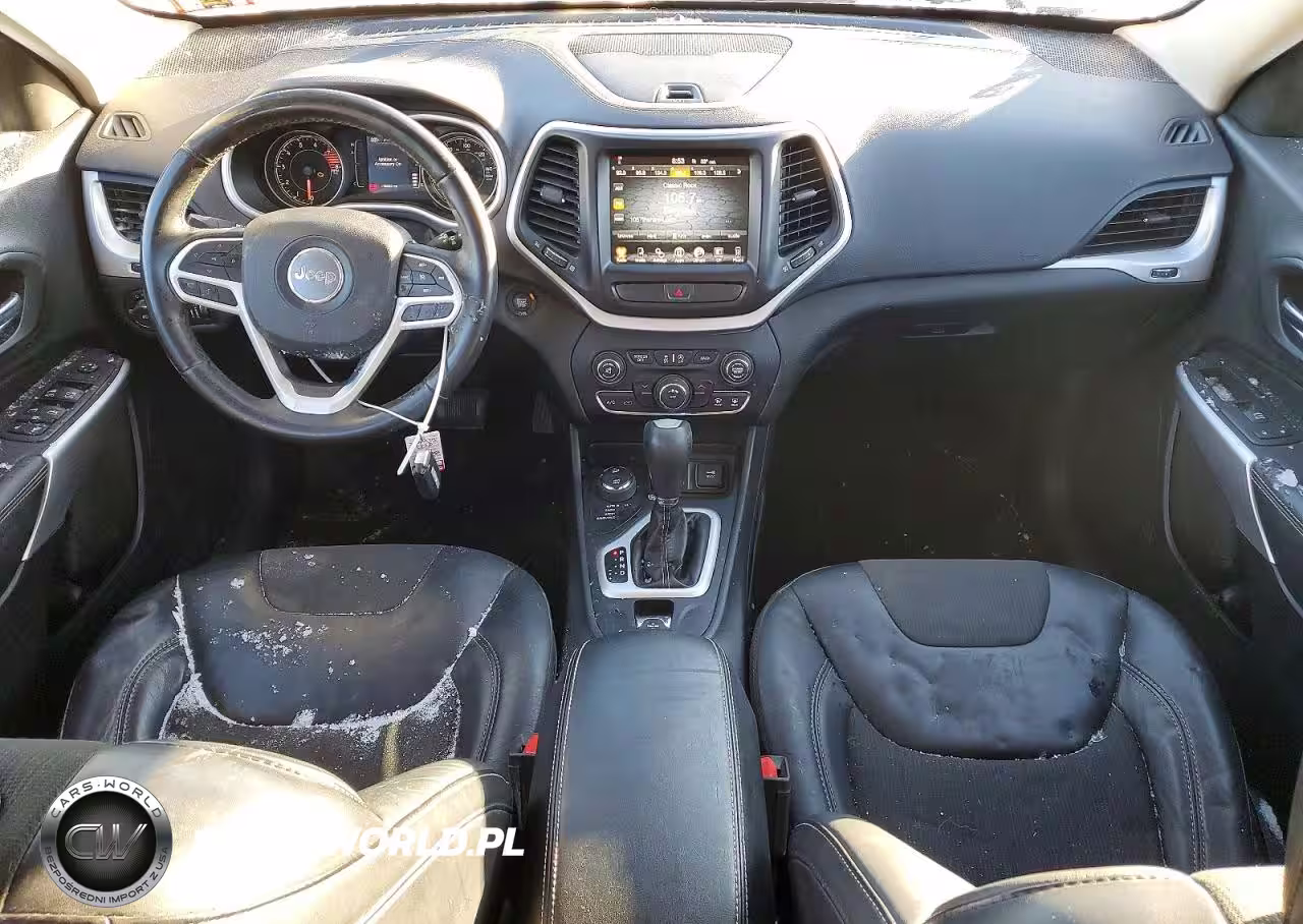 2018 Jeep Cherokee Latitude Plus VIN:1C4PJMLX1JD527292 - 8