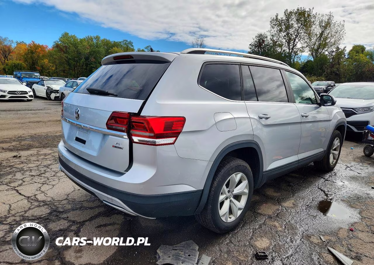 2018 Volkswagen Atlas VIN:1V2HR2CA4JC507264 - 3