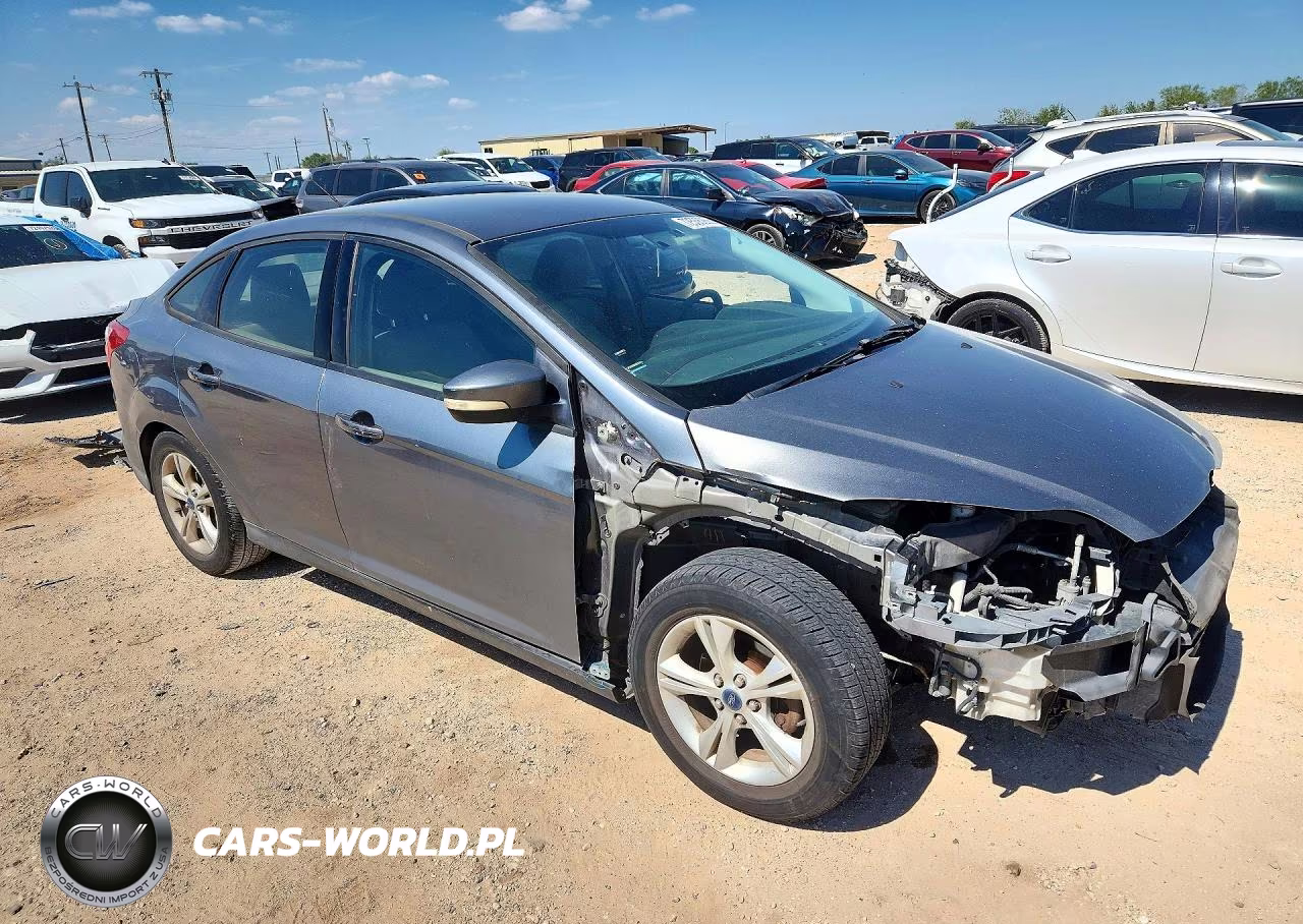 2014 Ford Focus Se VIN:1FADP3F26EL293714 - 4