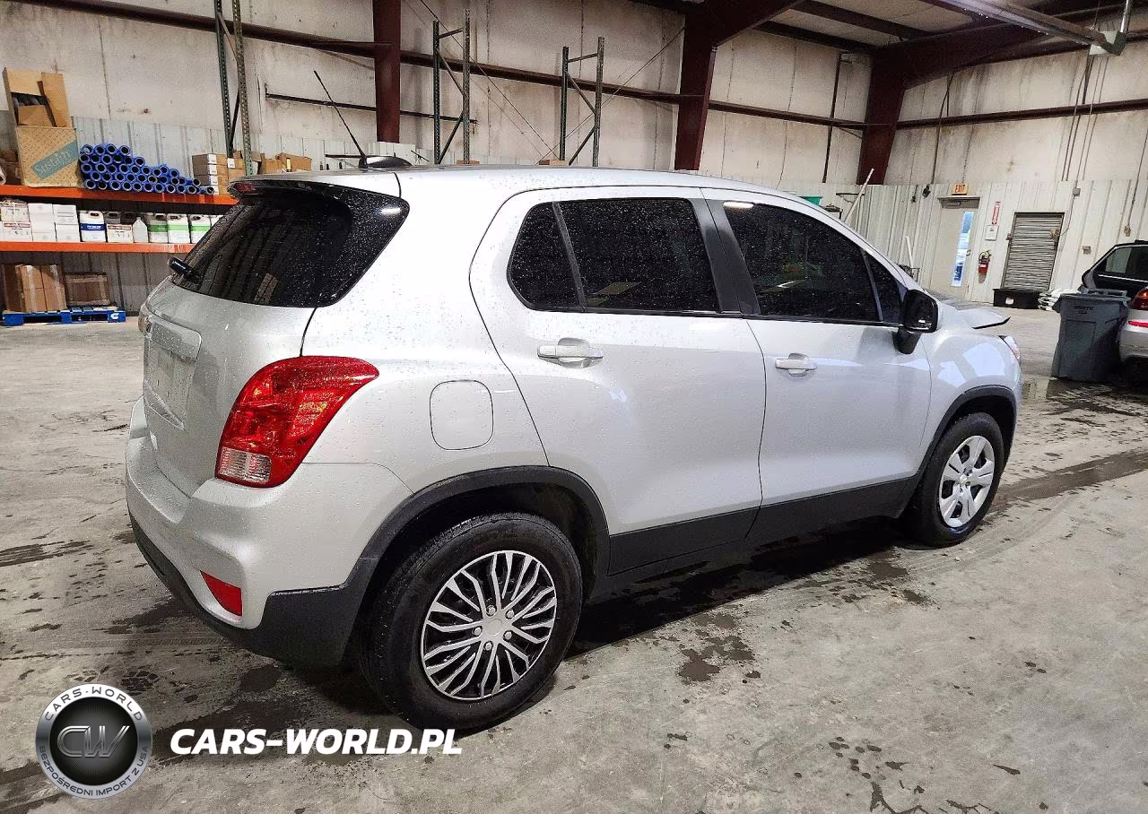 2018 Chevrolet Trax Ls VIN:KL7CJKSB7JB704851 - 3