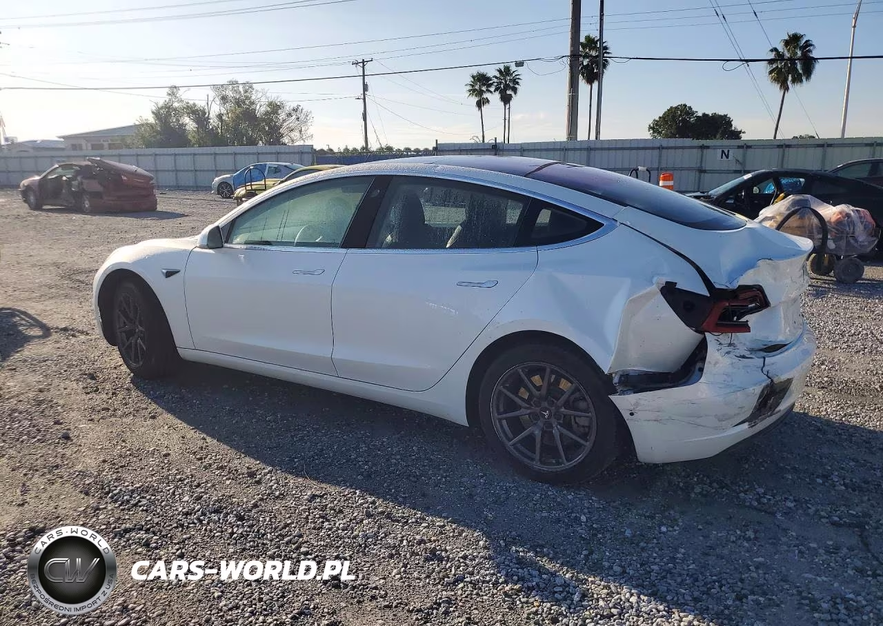 2018 Tesla Model 3 VIN:5YJ3E1EA4JF038811 - 2