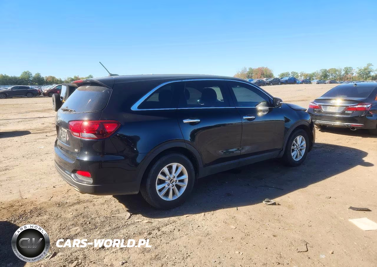 2019 Kia Sorento L VIN:5XYPG4A39KG449961 - 3