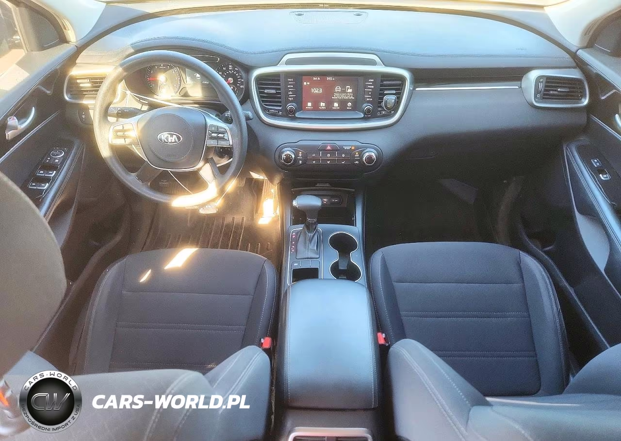 2019 Kia Sorento L VIN:5XYPG4A39KG449961 - 8