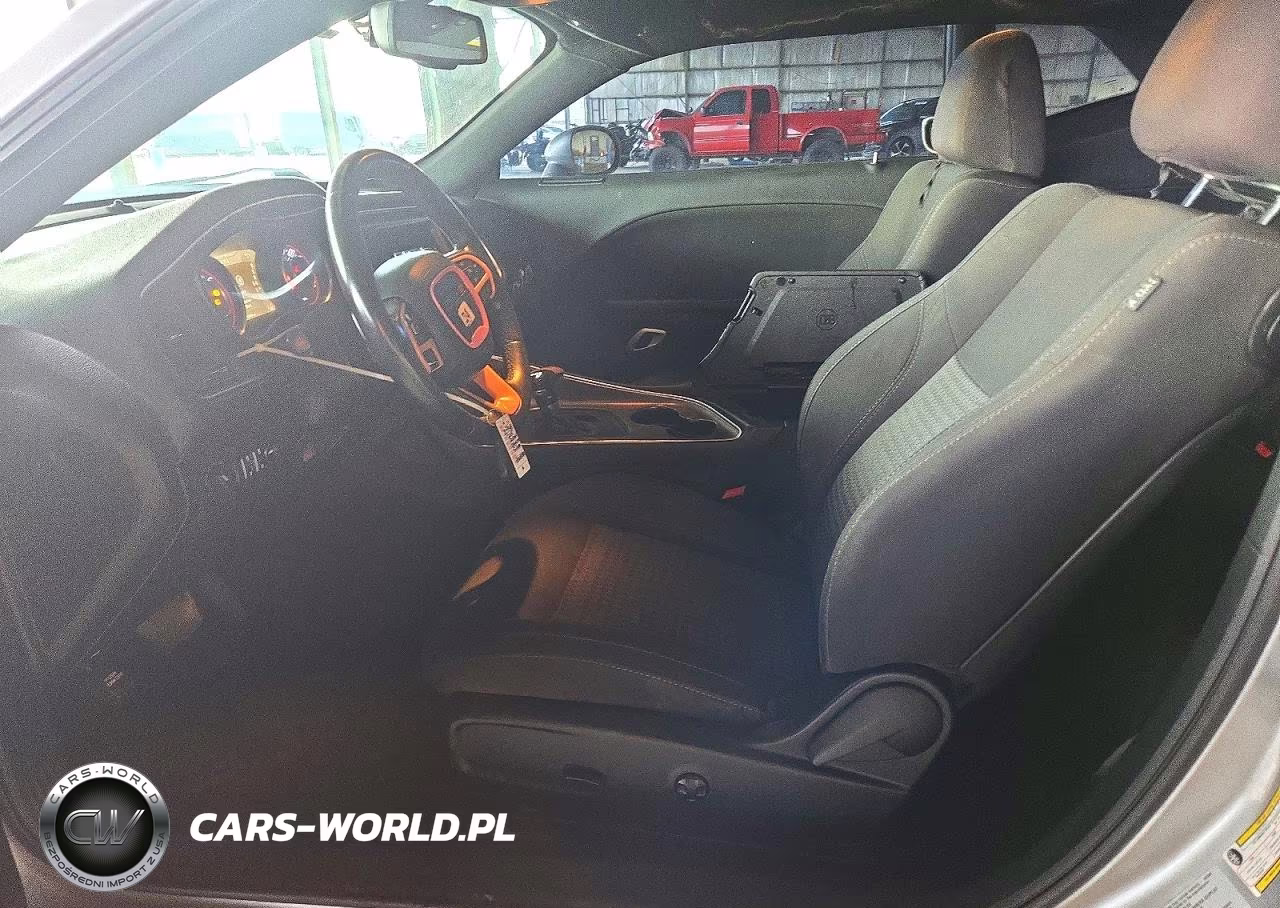 2015 Dodge Challenger Sxt VIN:2C3CDZAGXFH850888 - 7