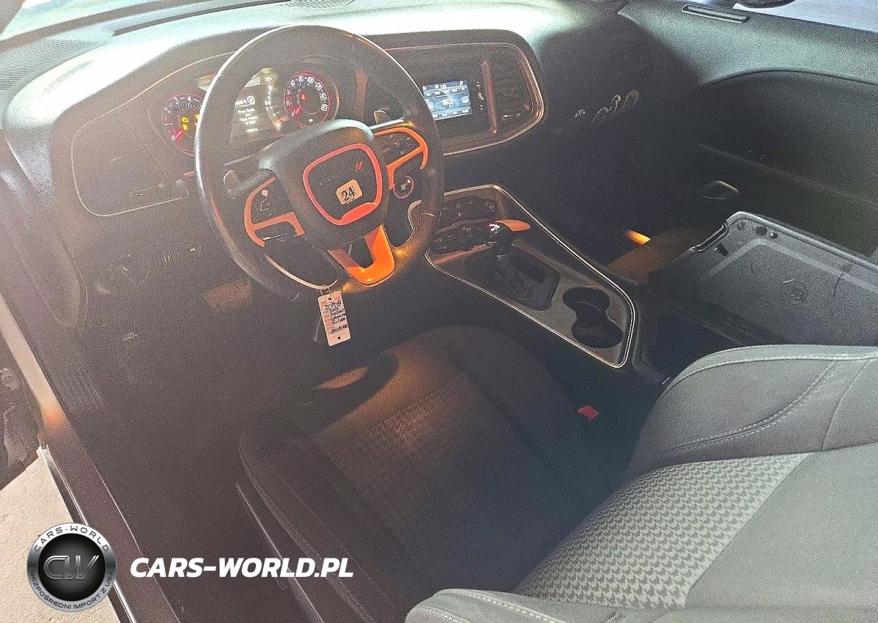 2015 Dodge Challenger Sxt VIN:2C3CDZAGXFH850888 - 8