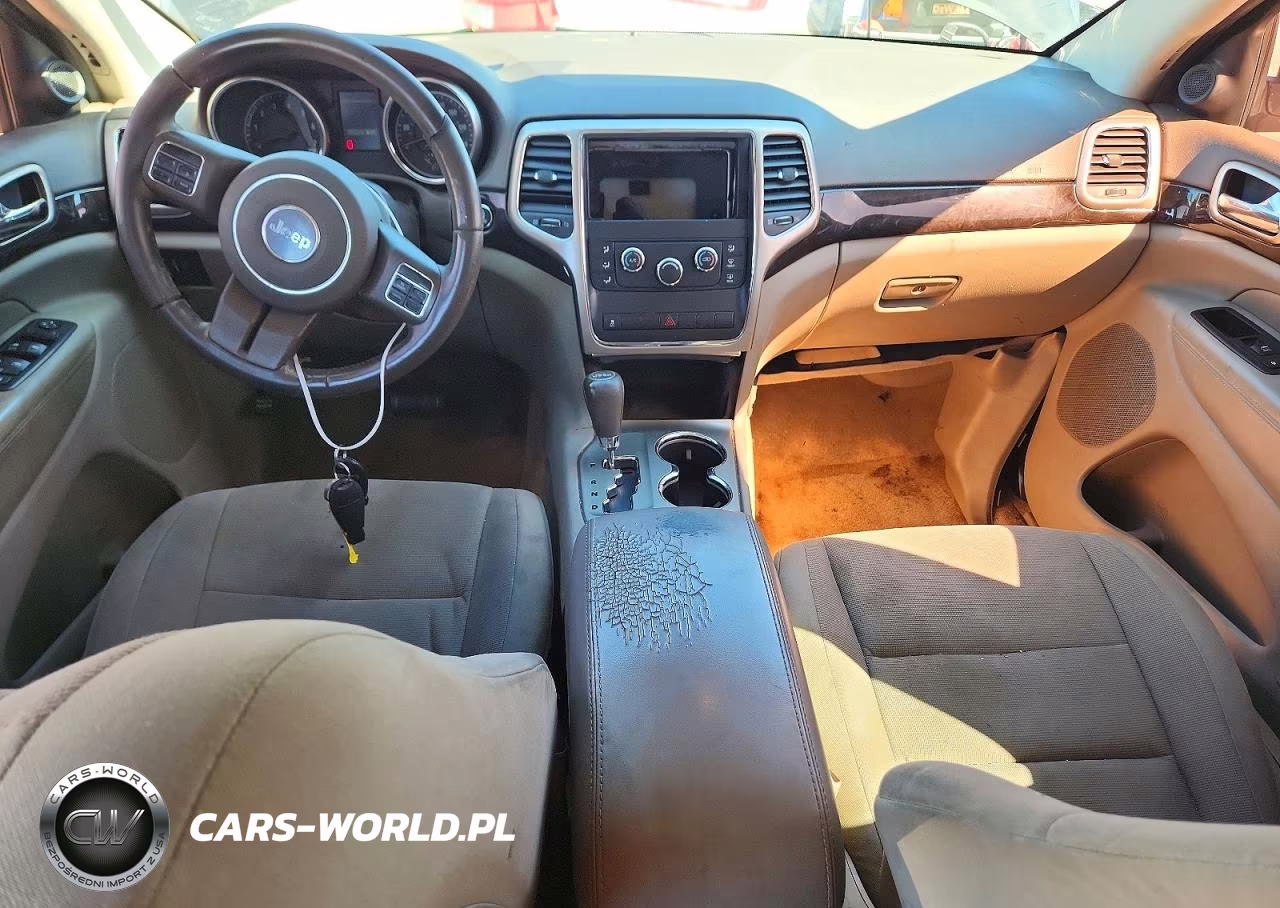 2013 Jeep Grand Cherokee Laredo VIN:1C4RJFAG8DC570982 - 8