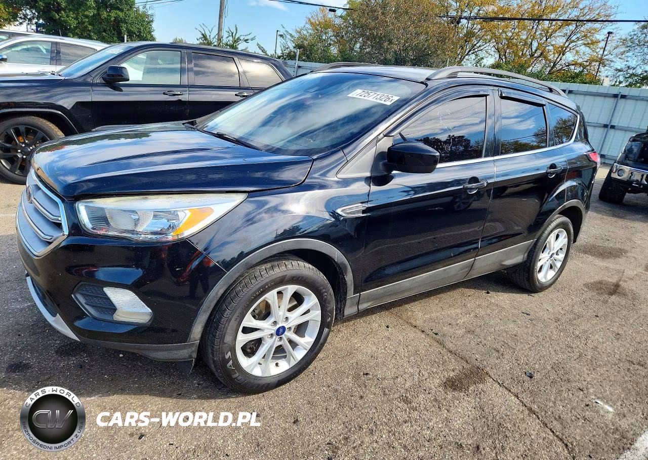 2018 Ford Escape Se VIN:1FMCU9GD1JUB29370 - 1
