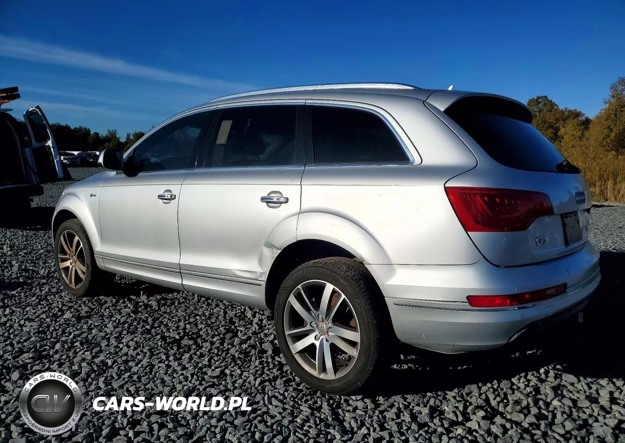 2015 Audi Q7 Premium Plus VIN:WA1LGAFE6FD018306 - 2