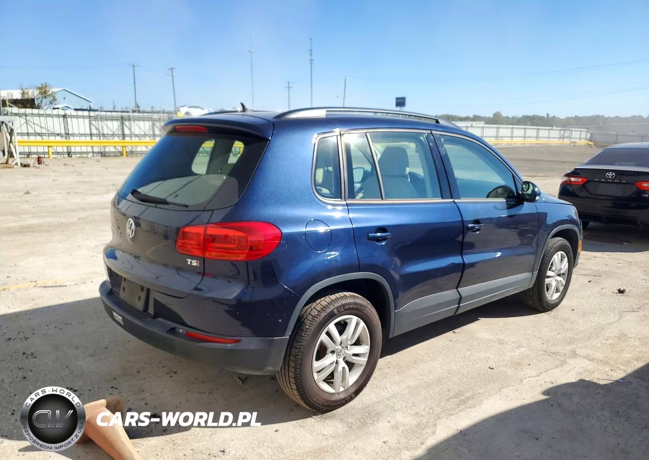 2016 Volkswagen Tiguan S VIN:WVGAV7AX8GW602318 - 3