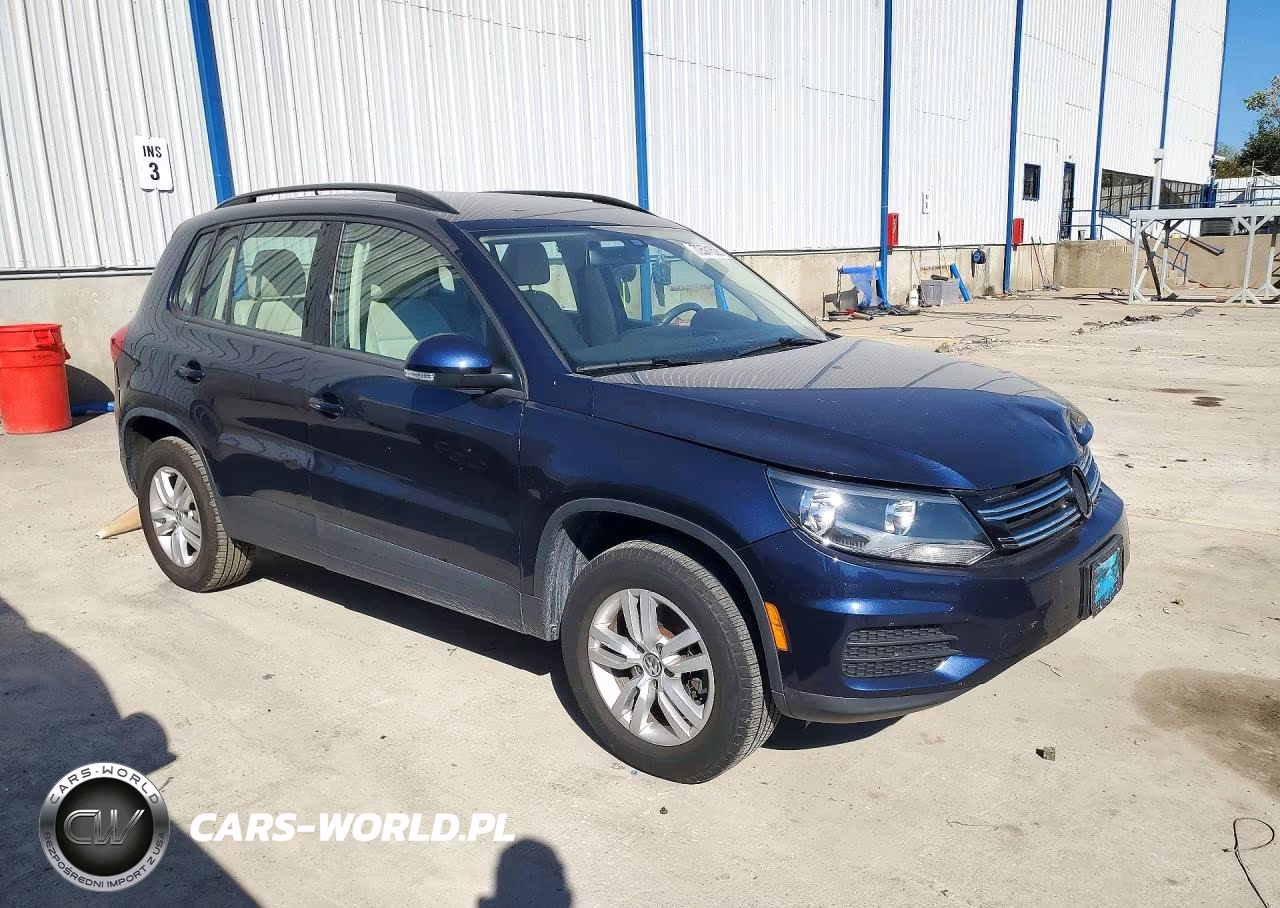 2016 Volkswagen Tiguan S VIN:WVGAV7AX8GW602318 - 4