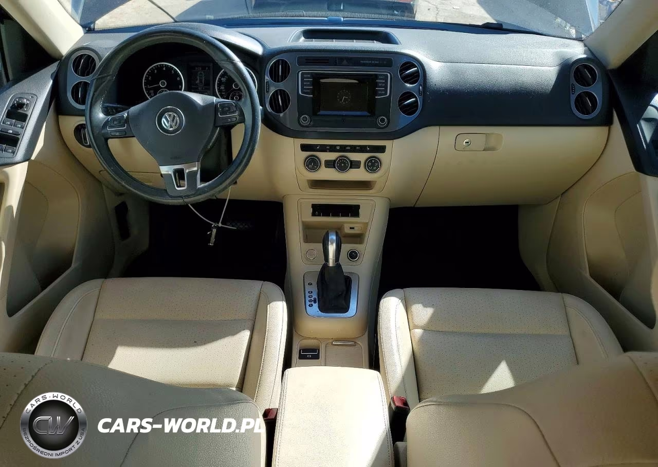 2016 Volkswagen Tiguan S VIN:WVGAV7AX8GW602318 - 8