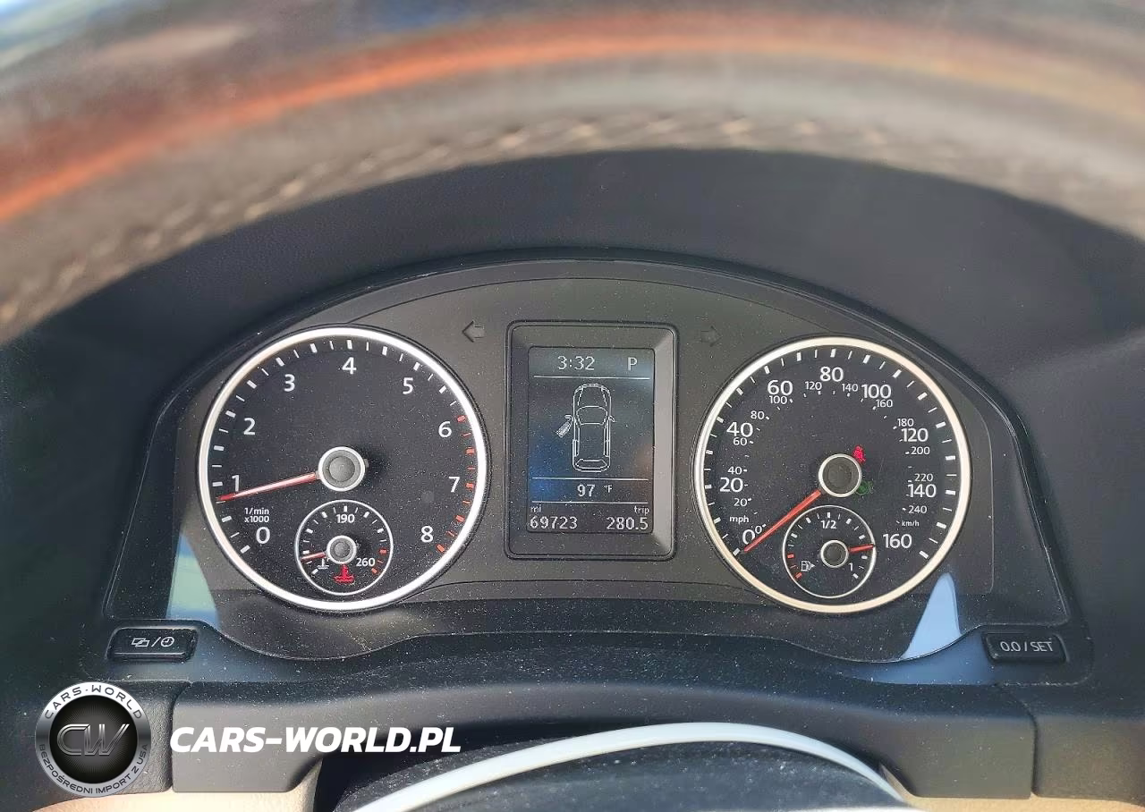 2016 Volkswagen Tiguan S VIN:WVGAV7AX8GW602318 - 9