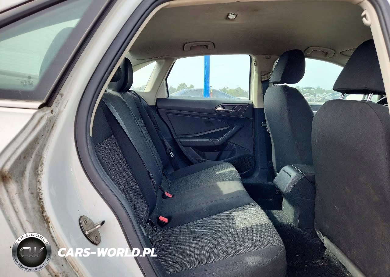 2019 Volkswagen Jetta S VIN:3VWCB7BU0KM154088 - 10