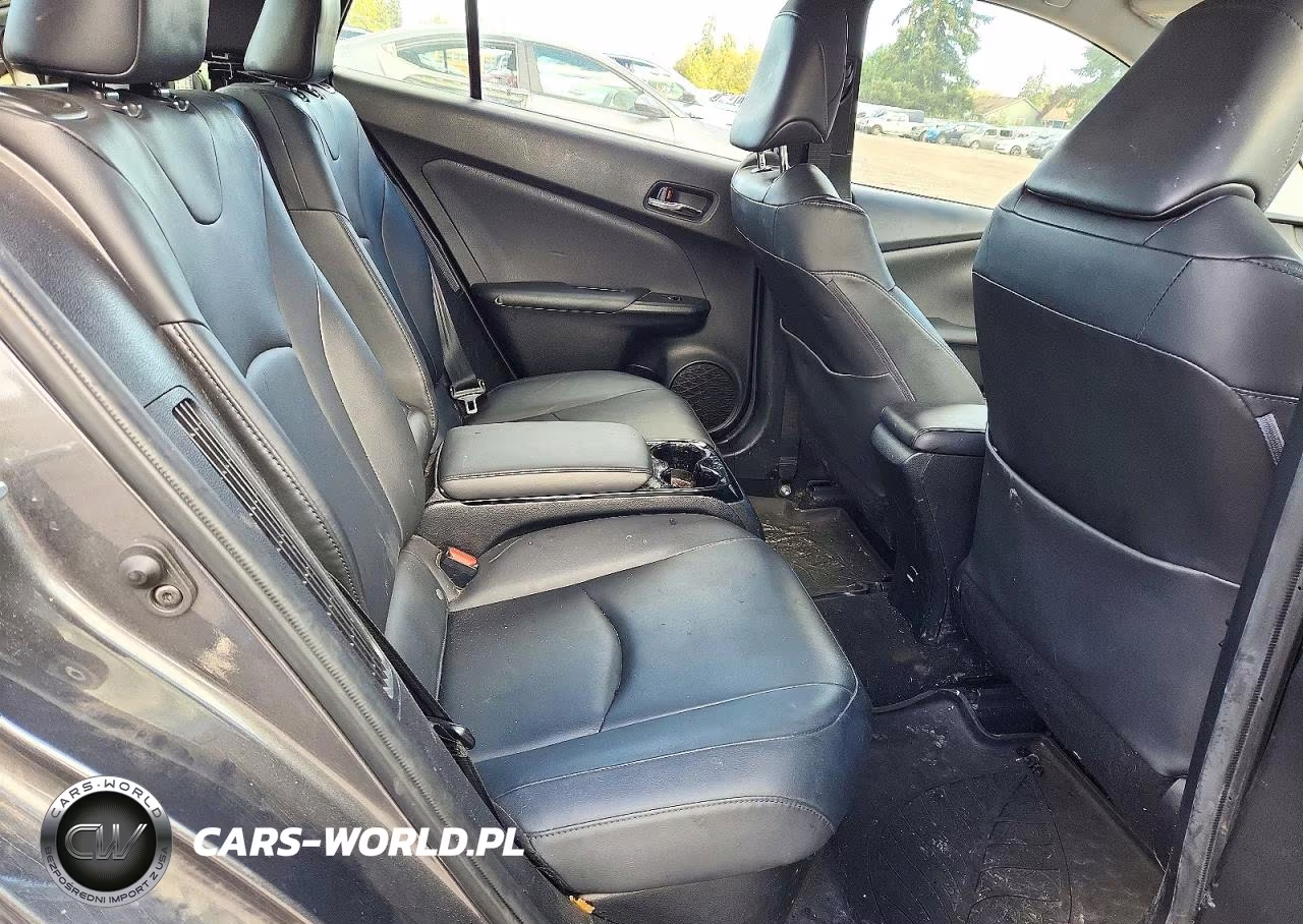 2018 Toyota Prius Prime Premium VIN:JTDKARFP4J3092938 - 10
