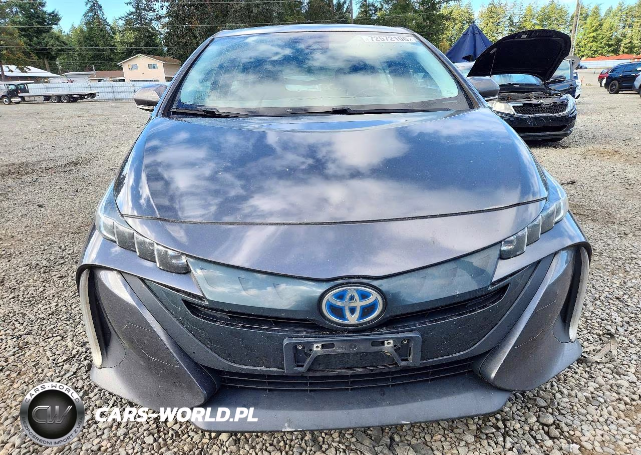 2018 Toyota Prius Prime Premium VIN:JTDKARFP4J3092938 - 5