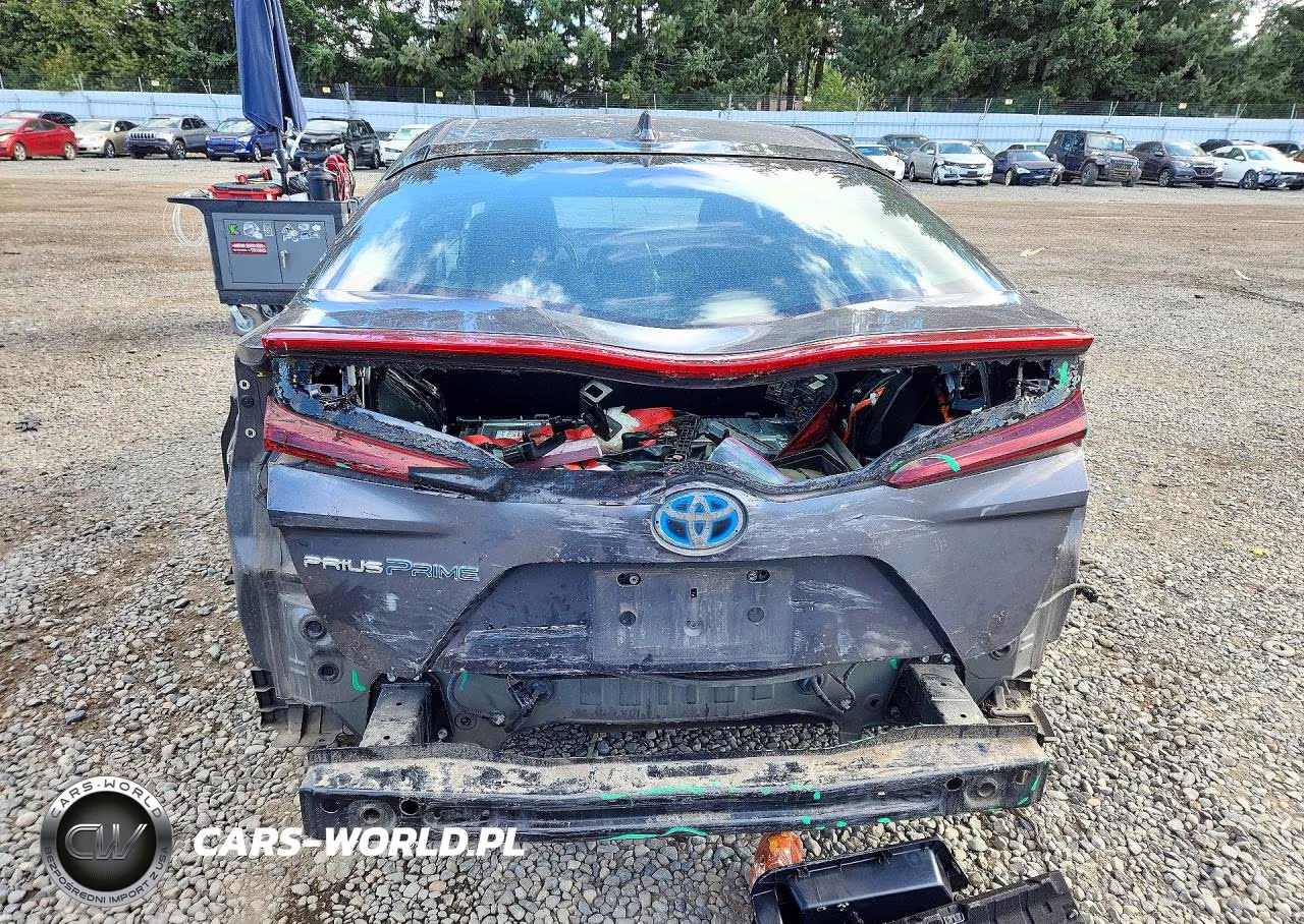 2018 Toyota Prius Prime Premium VIN:JTDKARFP4J3092938 - 6