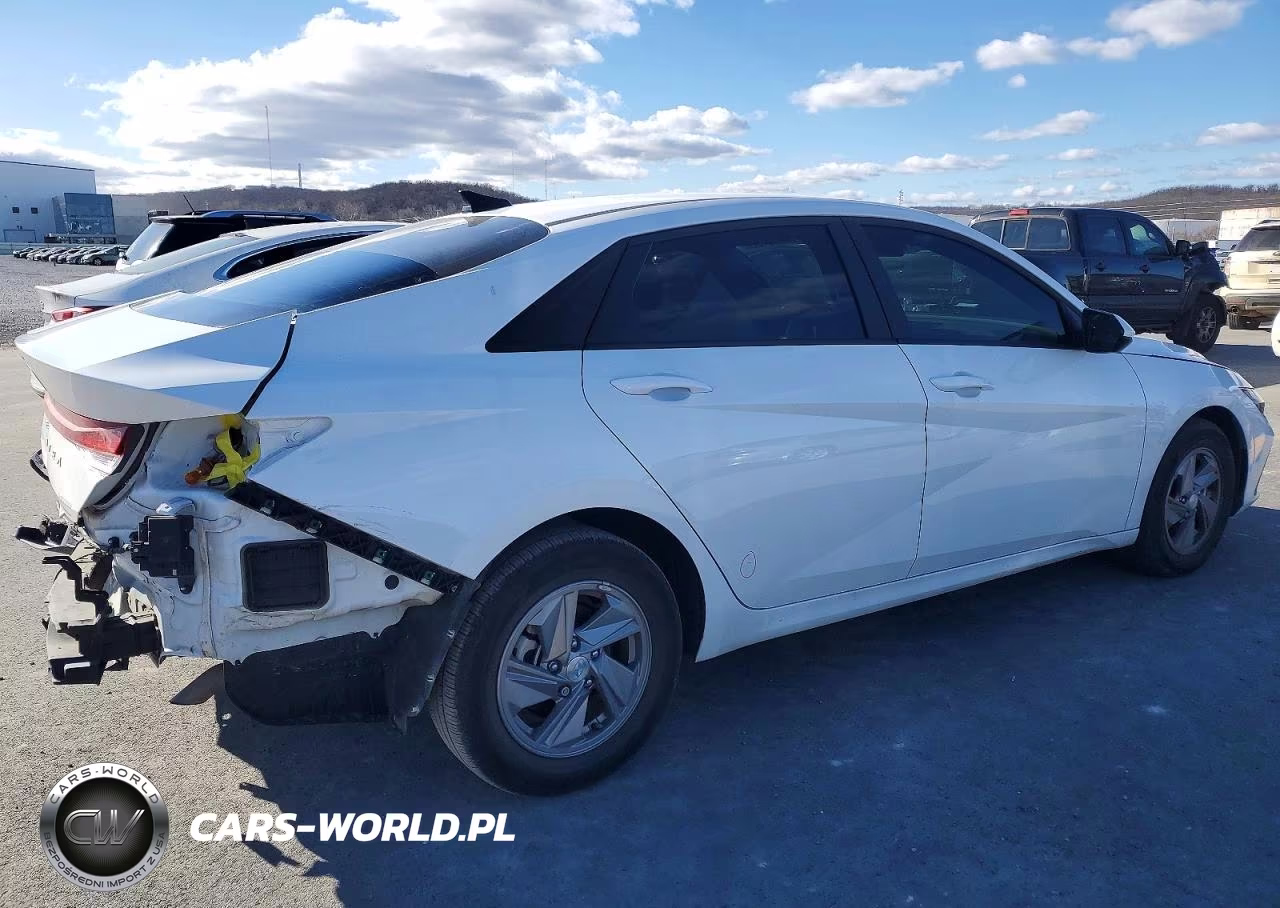 2024 Hyundai Elantra Se VIN:KMHLL4DG1RU851714 - 3