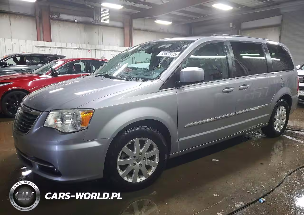 2013 Chrysler Town & Country Touring