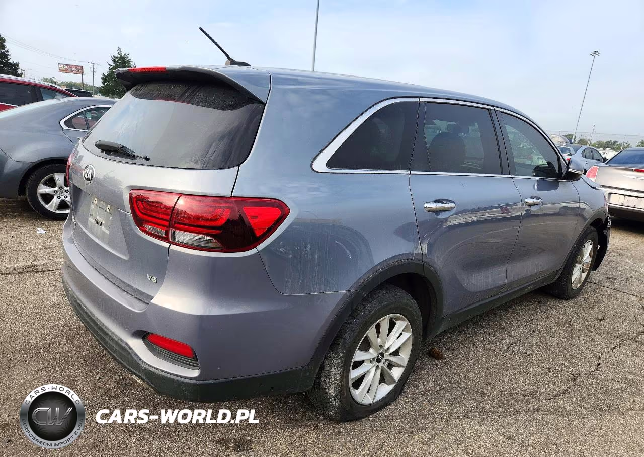 2020 Kia Sorento S VIN:5XYPG4A54LG627651 - 3