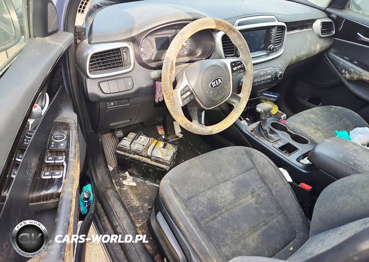 2020 Kia Sorento S VIN:5XYPG4A54LG627651 - 8