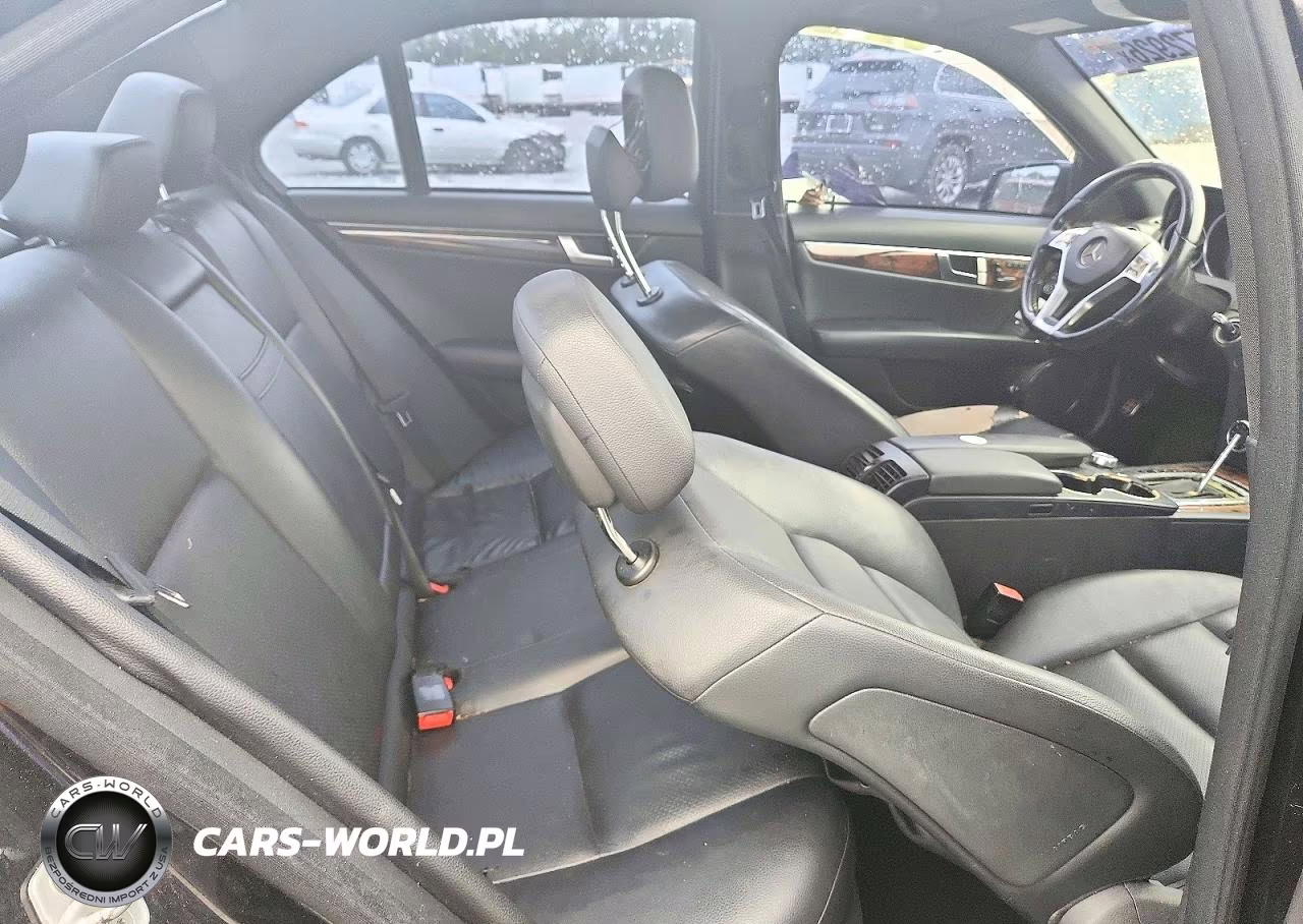 2012 Mercedes-Benz C 250 VIN:WDDGF4HB5CR215521 - 10