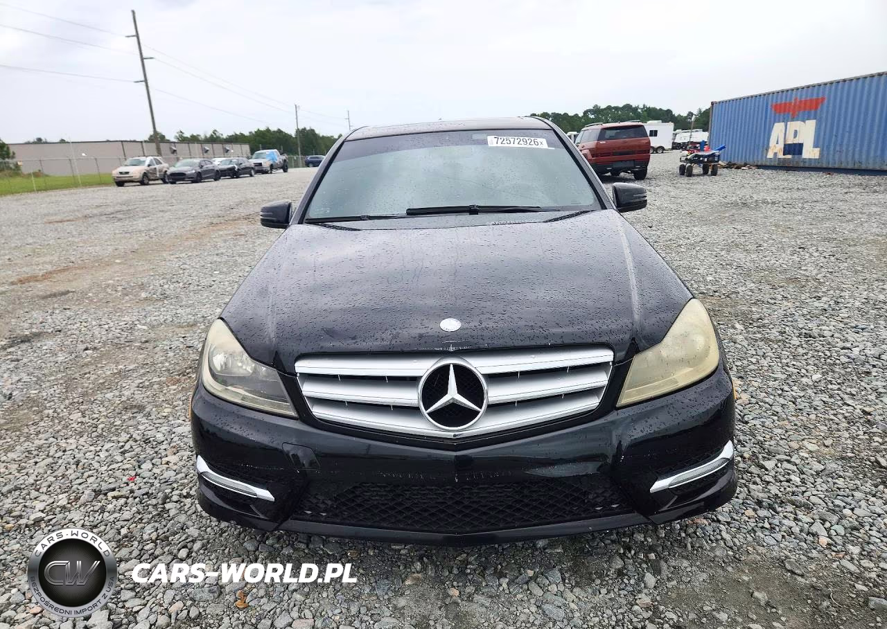 2012 Mercedes-Benz C 250 VIN:WDDGF4HB5CR215521 - 5
