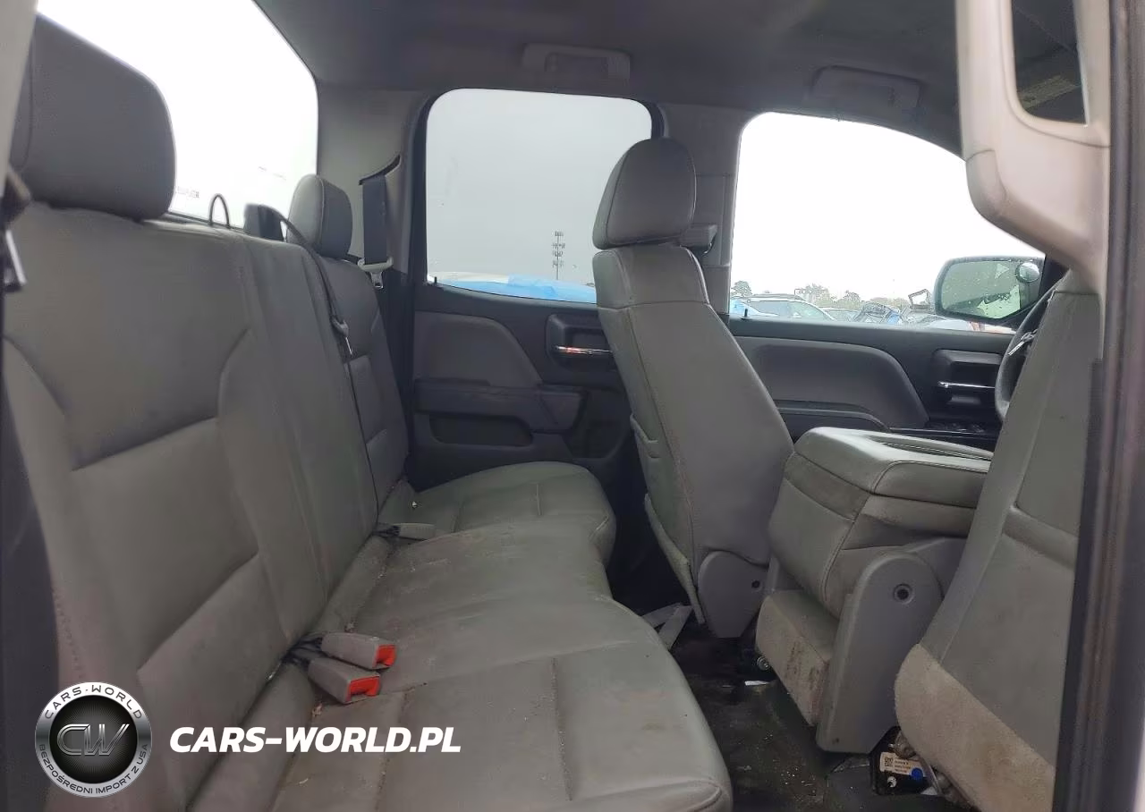 2018 Chevrolet Silverado C1500 VIN:1GCRCNEC0JZ329406 - 11
