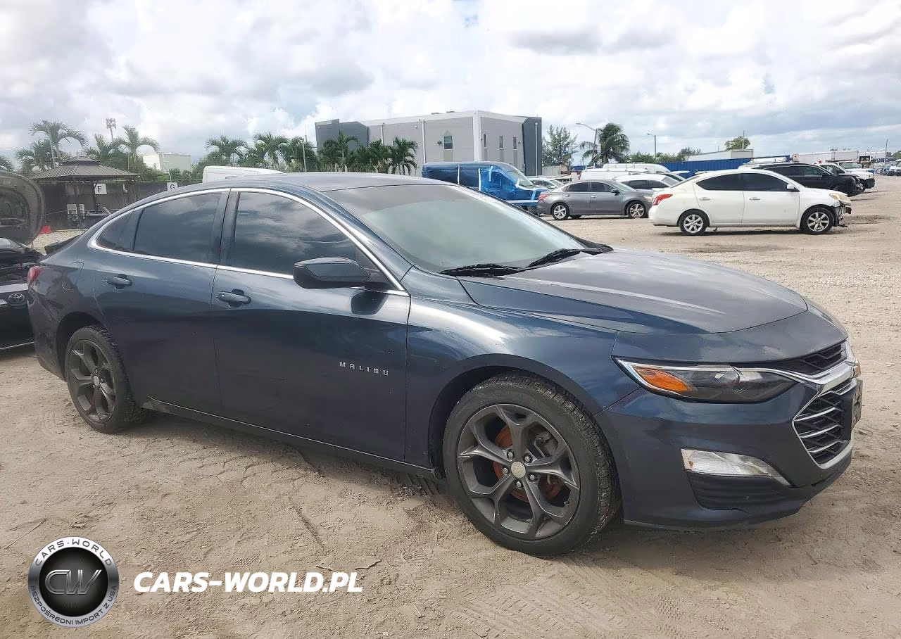 2020 Chevrolet Malibu Lt VIN:1G1ZD5ST2LF105116 - 4