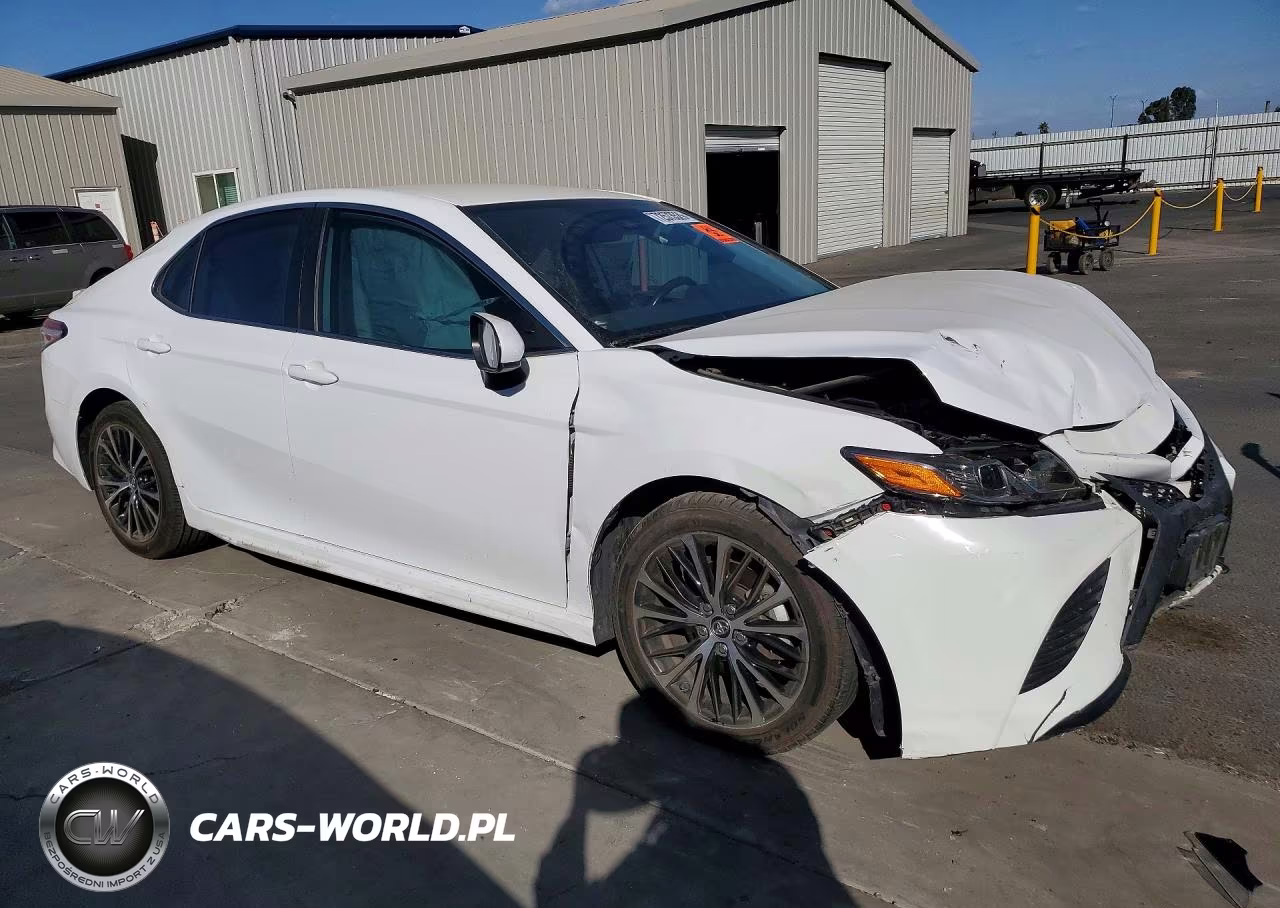 2020 Toyota Camry Se VIN:4T1G11AK3LU869718 - 4