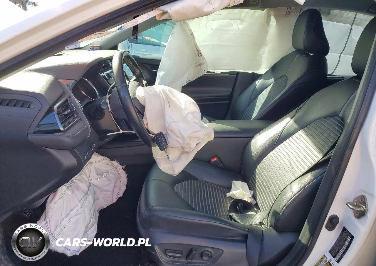 2020 Toyota Camry Se VIN:4T1G11AK3LU869718 - 7