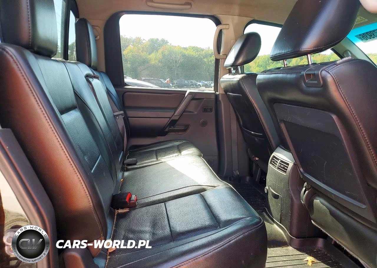 2012 Nissan Titan Sv-Platinum-Pro-4X-Platinum Reserve VIN:1N6AA0EC7CN305813 - 10