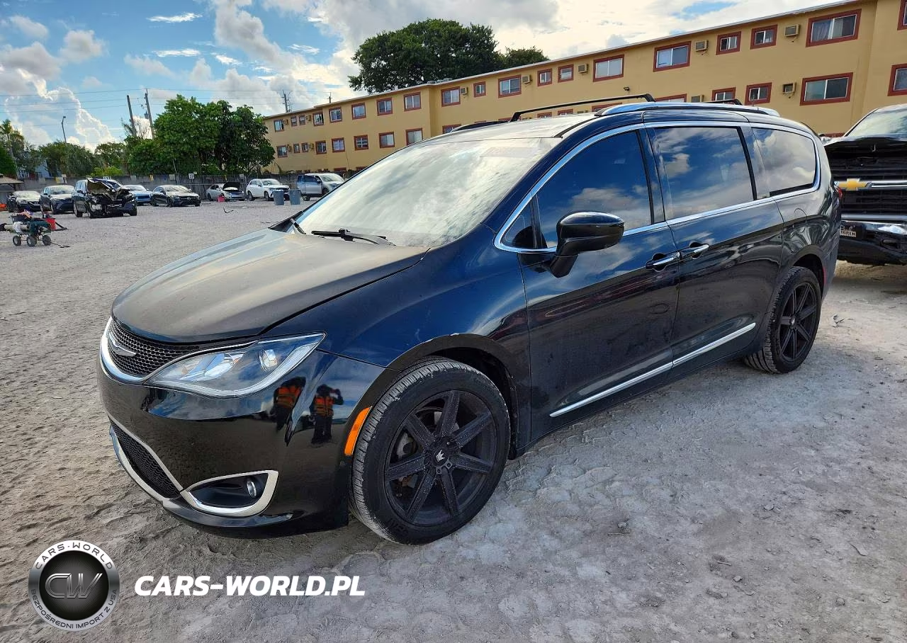 2017 Chrysler Pacifica Touring L Plus VIN:2C4RC1EG7HR796368 - 1
