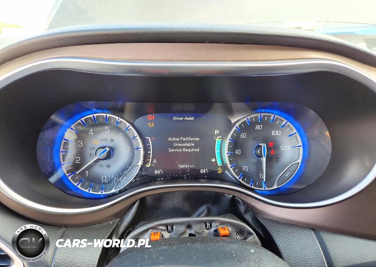 2017 Chrysler Pacifica Touring L Plus VIN:2C4RC1EG7HR796368 - 9
