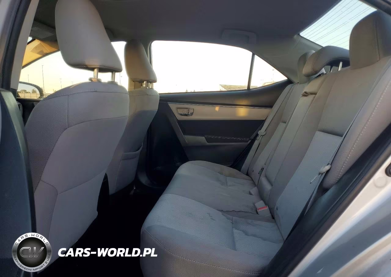 2016 Toyota Corolla Le VIN:5YFBURHE8GP549950 - 10