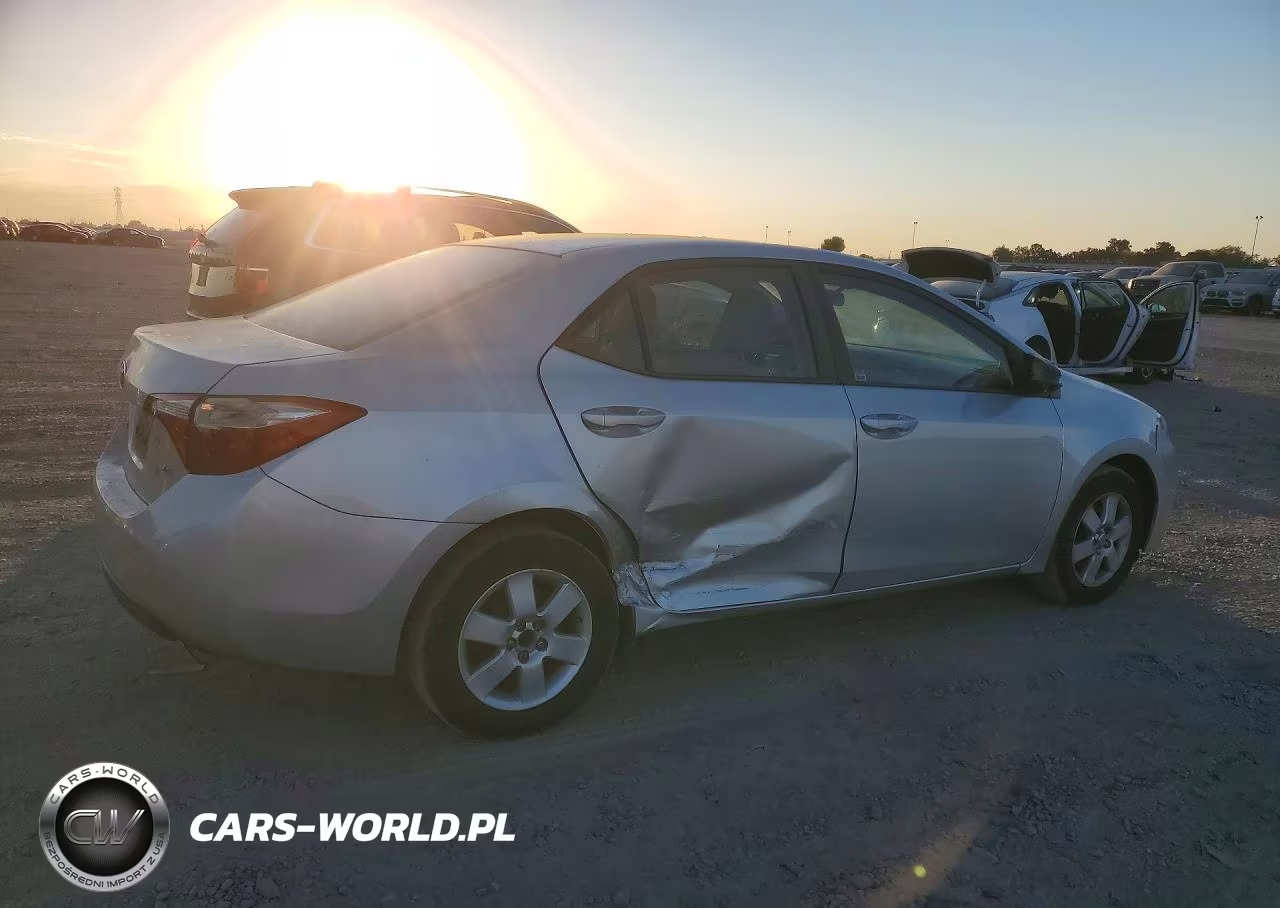 2016 Toyota Corolla Le VIN:5YFBURHE8GP549950 - 3