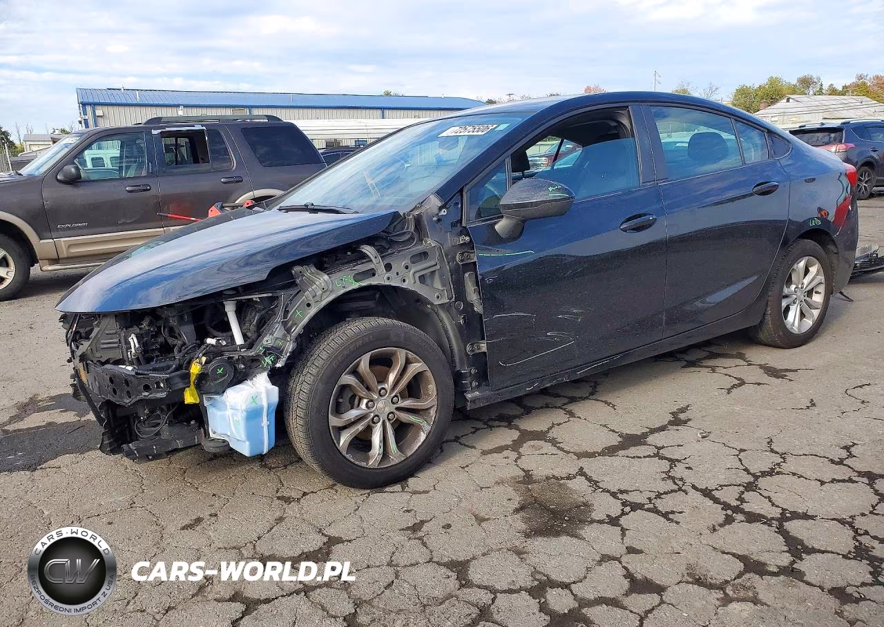 2019 Chevrolet Cruze Lt VIN:1G1BE5SM0K7132654 - 1