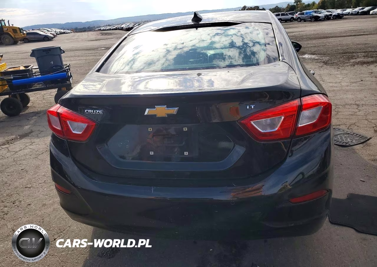 2019 Chevrolet Cruze Lt VIN:1G1BE5SM0K7132654 - 6