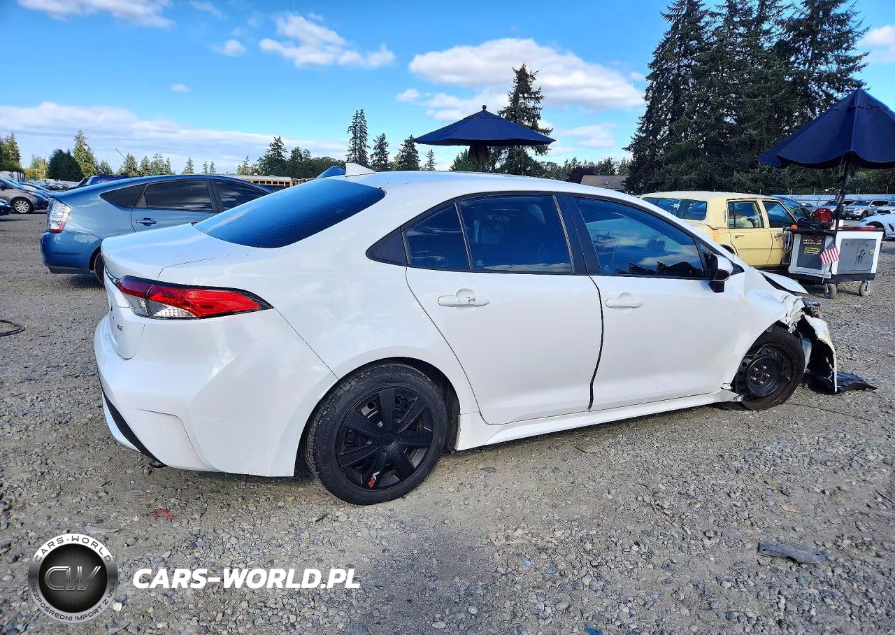 2020 Toyota Corolla Le VIN:5YFEPRAE4LP089453 - 3