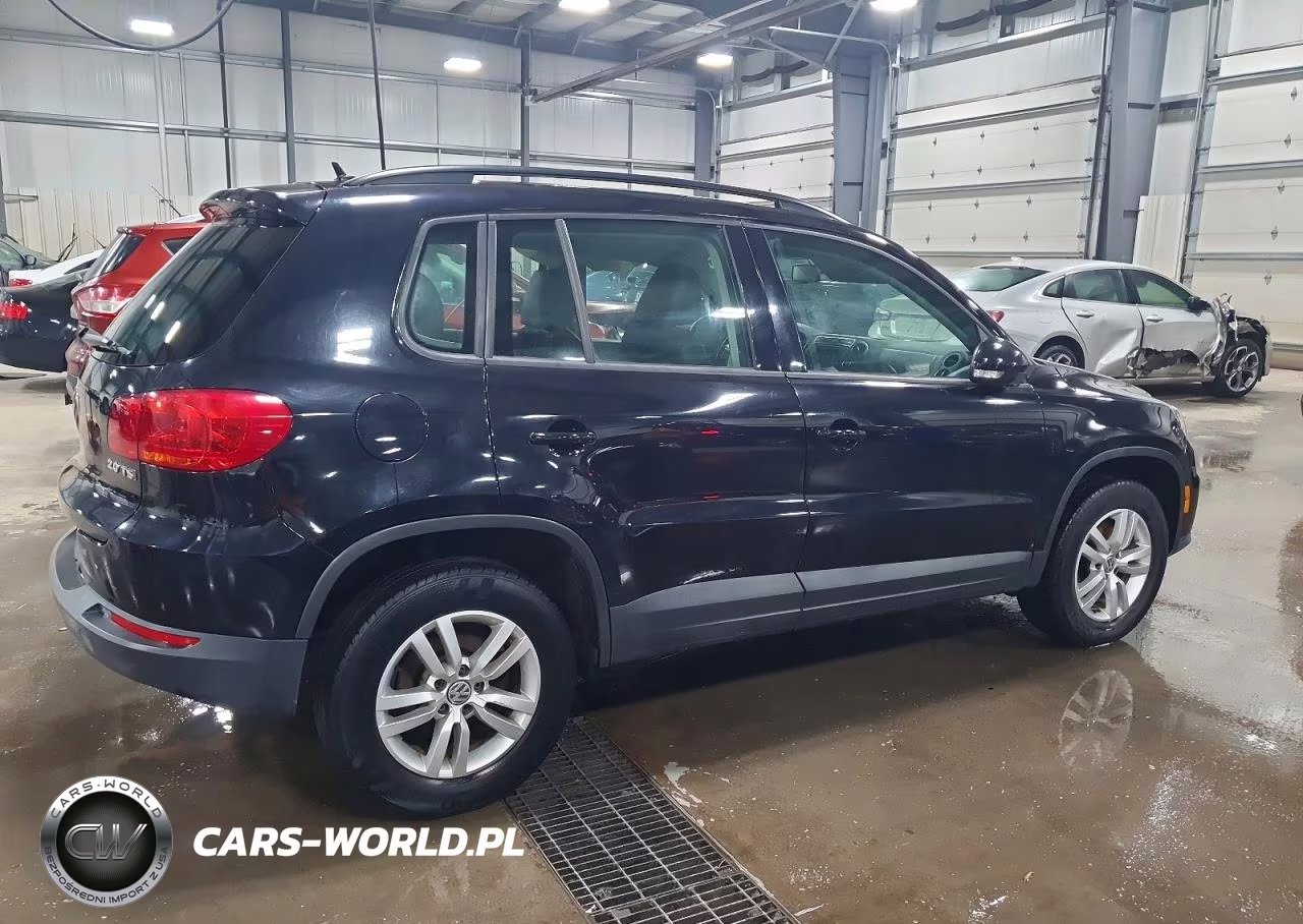 2016 Volkswagen Tiguan S VIN:WVGAV7AXXGW586638 - 3