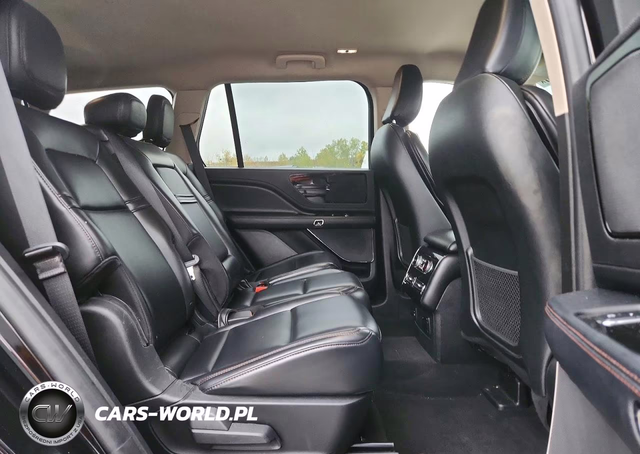 2021 Lincoln Aviator VIN:5LM5J6XC2MGL03552 - 11