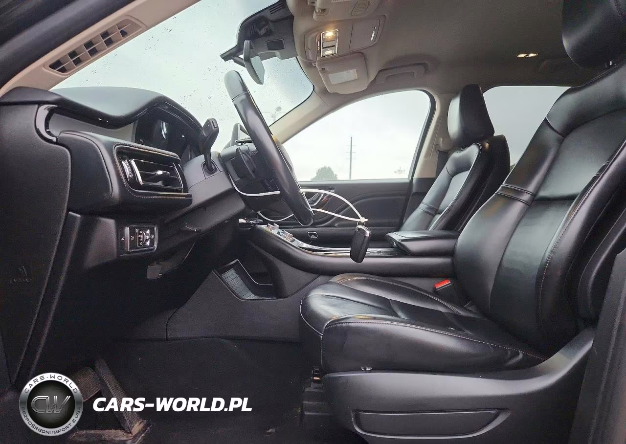 2021 Lincoln Aviator VIN:5LM5J6XC2MGL03552 - 7