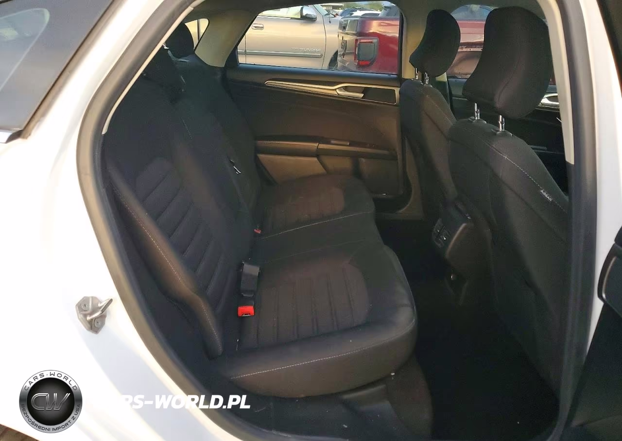 2019 Ford Fusion Se VIN:3FA6P0HDXKR176513 - 10