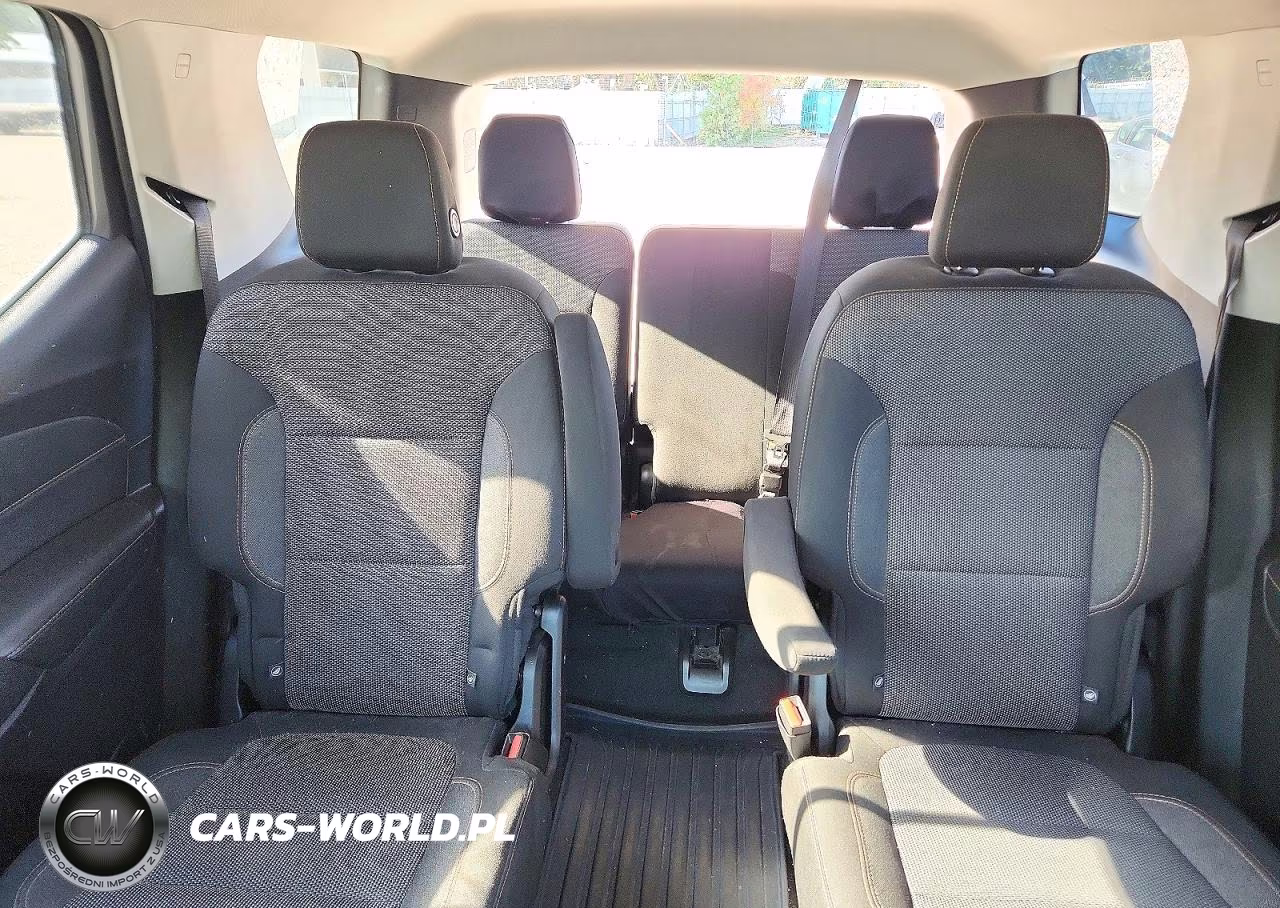 2018 Chevrolet Traverse Lt VIN:1GNERGKW5JJ164529 - 10