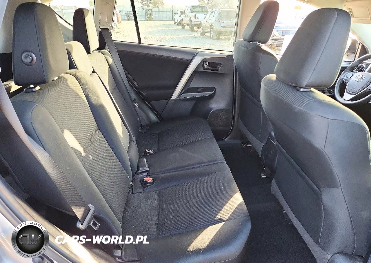 2018 Toyota Rav4 Le VIN:2T3ZFREV9JW425082 - 11
