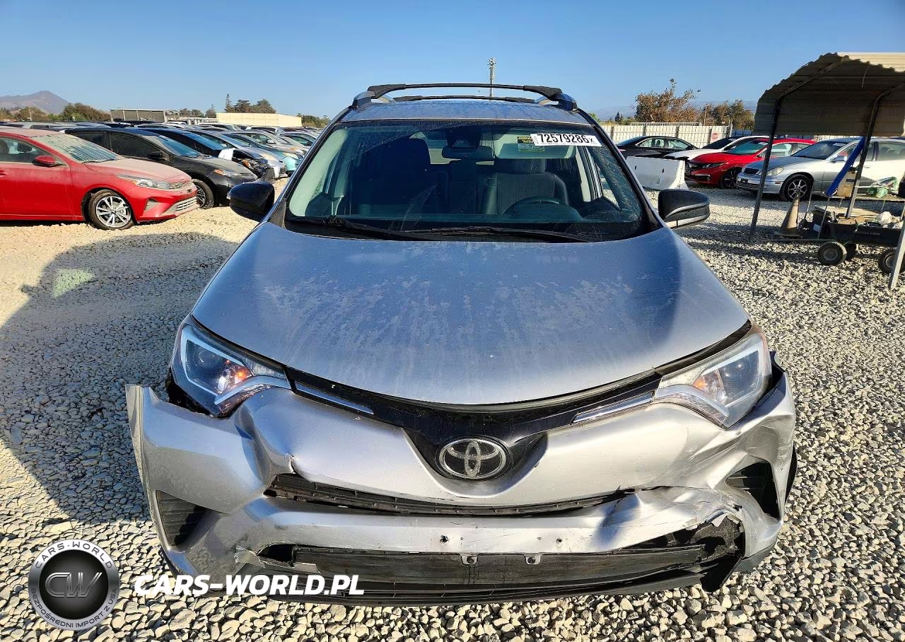 2018 Toyota Rav4 Le VIN:2T3ZFREV9JW425082 - 5