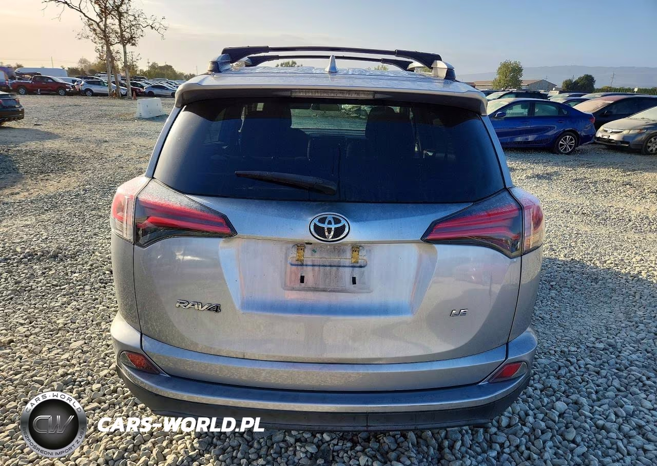 2018 Toyota Rav4 Le VIN:2T3ZFREV9JW425082 - 6