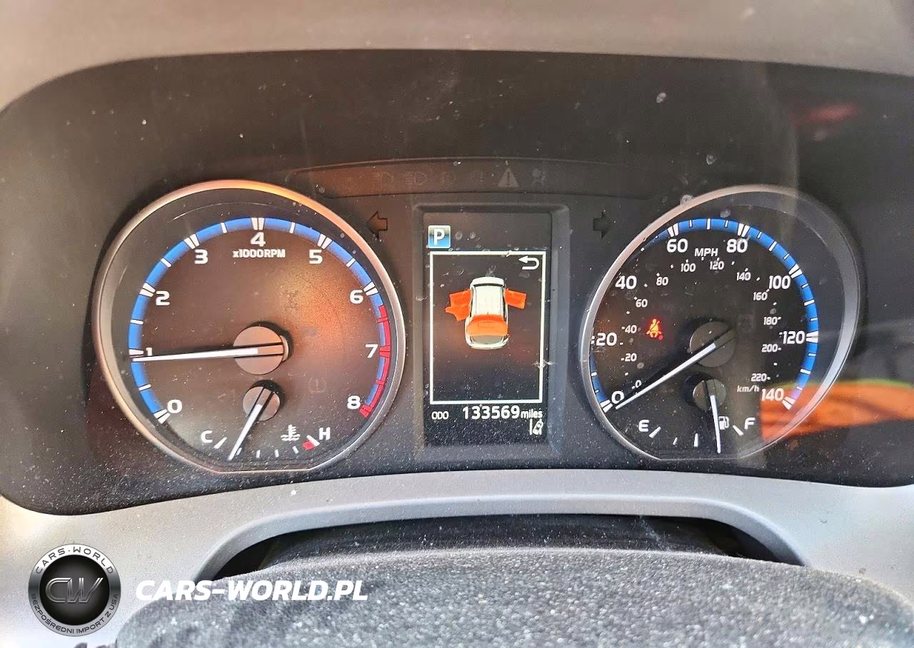 2018 Toyota Rav4 Le VIN:2T3ZFREV9JW425082 - 9